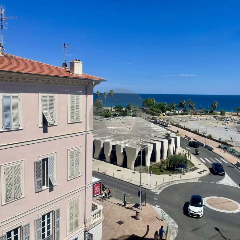 Exclusivité : Menton Centre charmant 3P