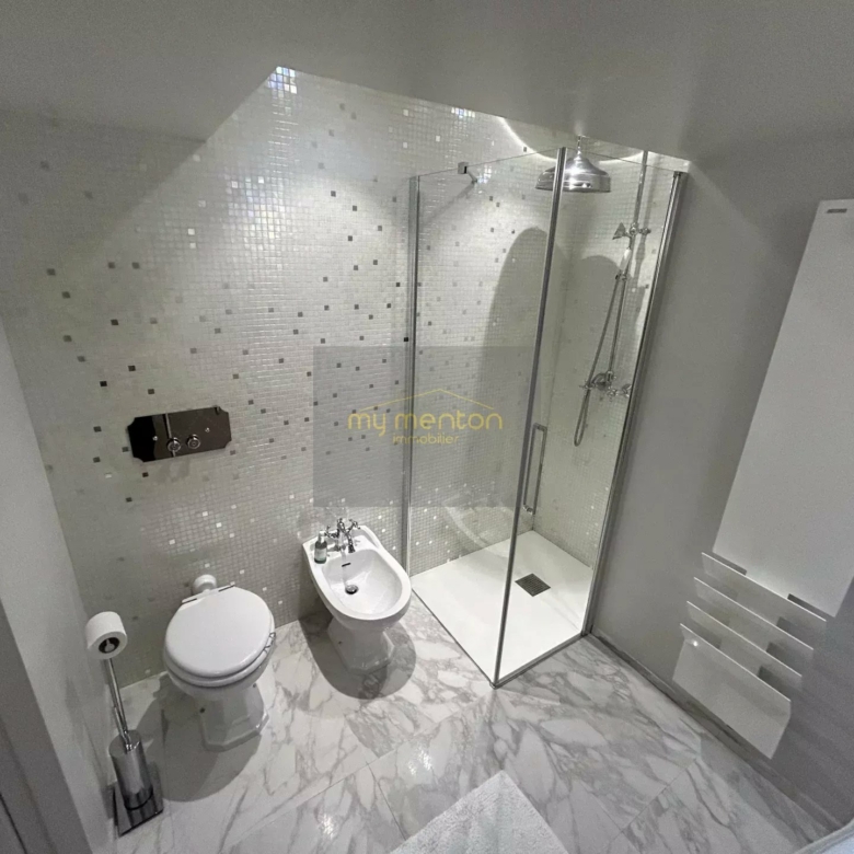 Menton Garavan – Luxueux 3 pièces avec vastes terrasses, vue mer panoramique