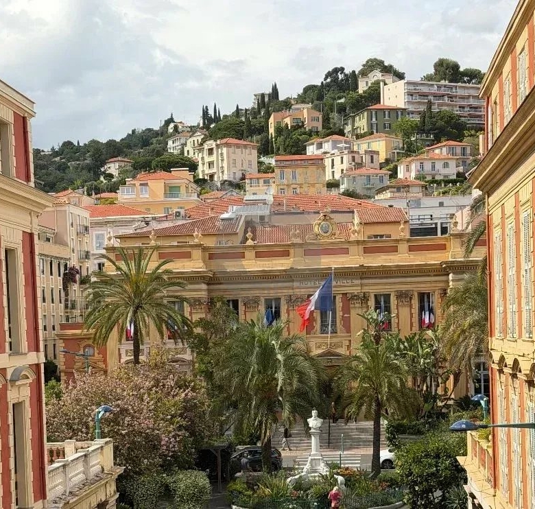 Appartement d’exception – Centre de Menton / Front de Mer