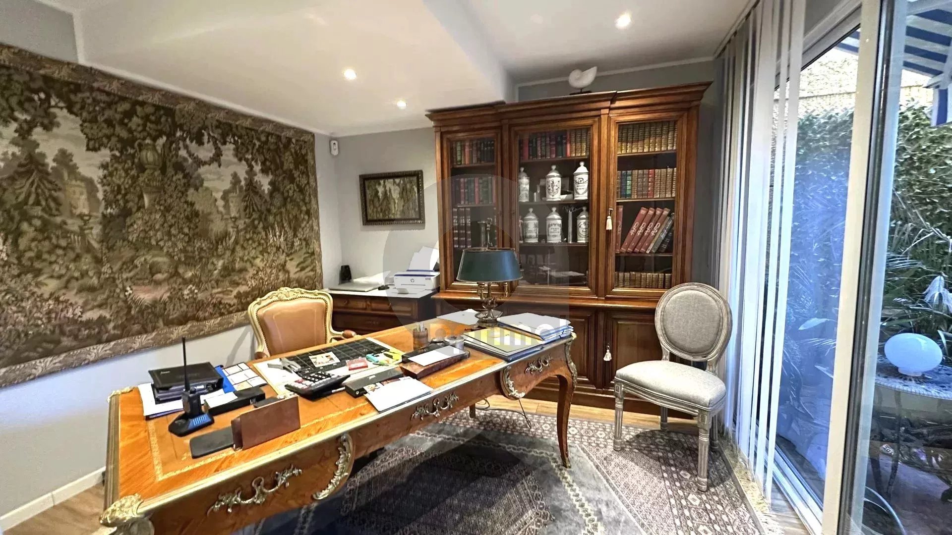 MENTON QUARTIER RIVIERA: VENTE DE LA NUE-PROPRIETE D’UN TRES BEL APPARTEMENT AVEC PARKING
