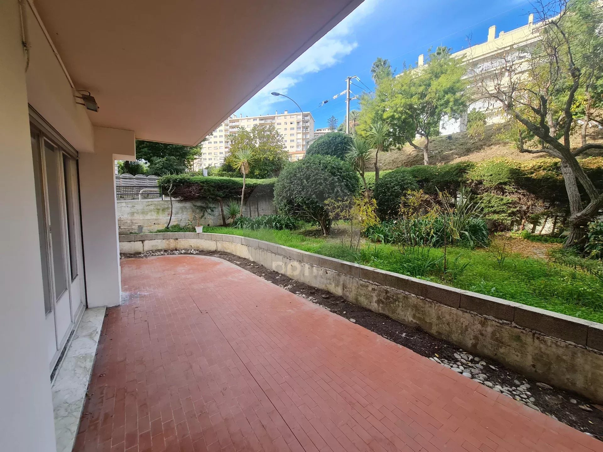 APPARTEMENT QUATRE PIECES MENTON COURS DU CENTENAIRE