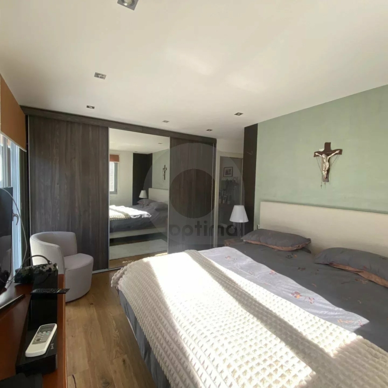 A VENDRE – BELLE MAISON AU CALME CADRE VERDOYANT