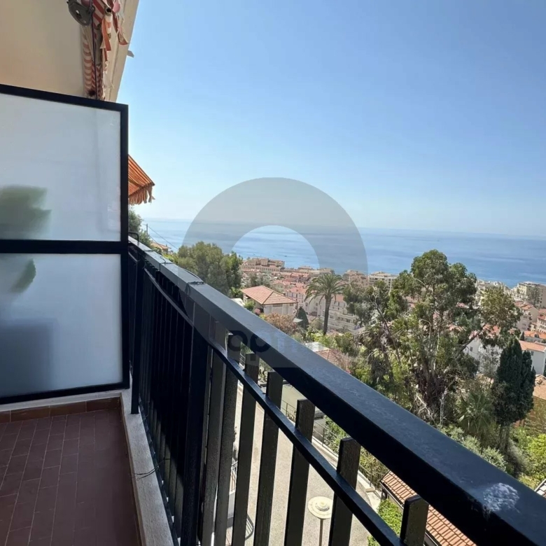 MENTON – TERRES CHAUDES: APPARTEMENT 2P AVEC VUE MER PANORAMIQUE –  GARAGE et CAVE
