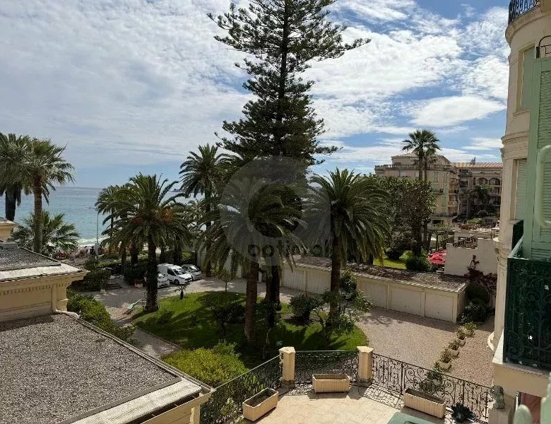Appartement d’exception – Centre de Menton / Front de Mer
