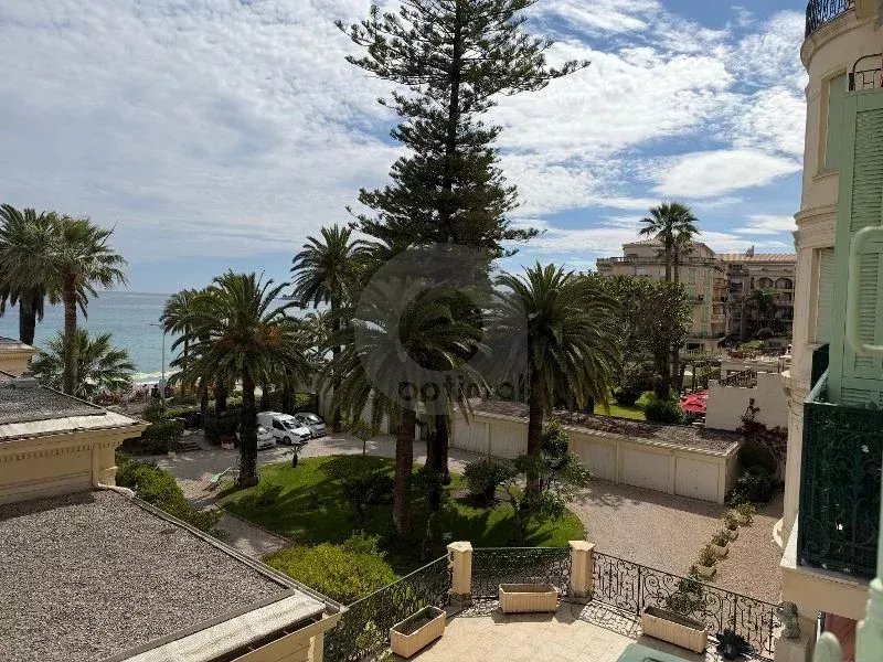 Appartement d’exception – Centre de Menton / Front de Mer