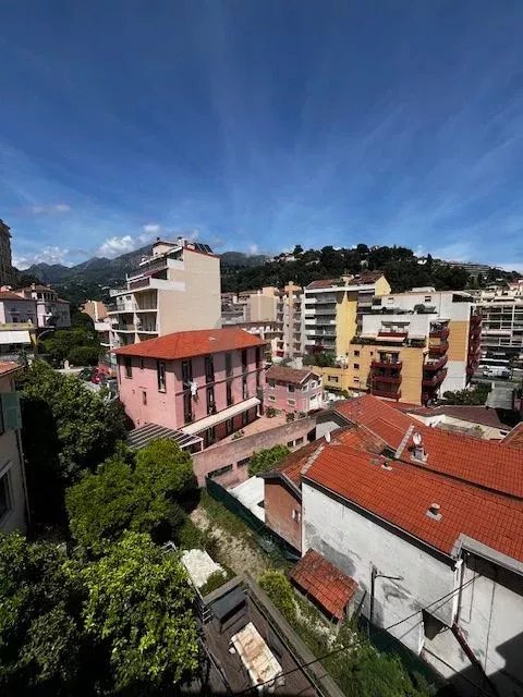 3 pièces dans Maison – centre menton