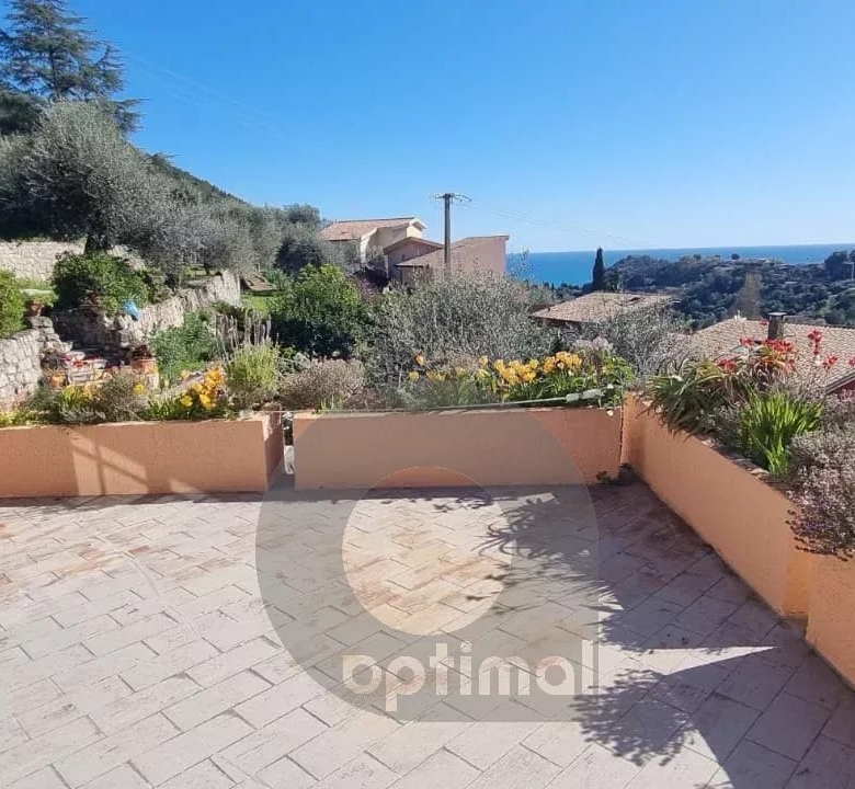Propriété CASTELLAR villa 188 m² bassin terrain vue mer