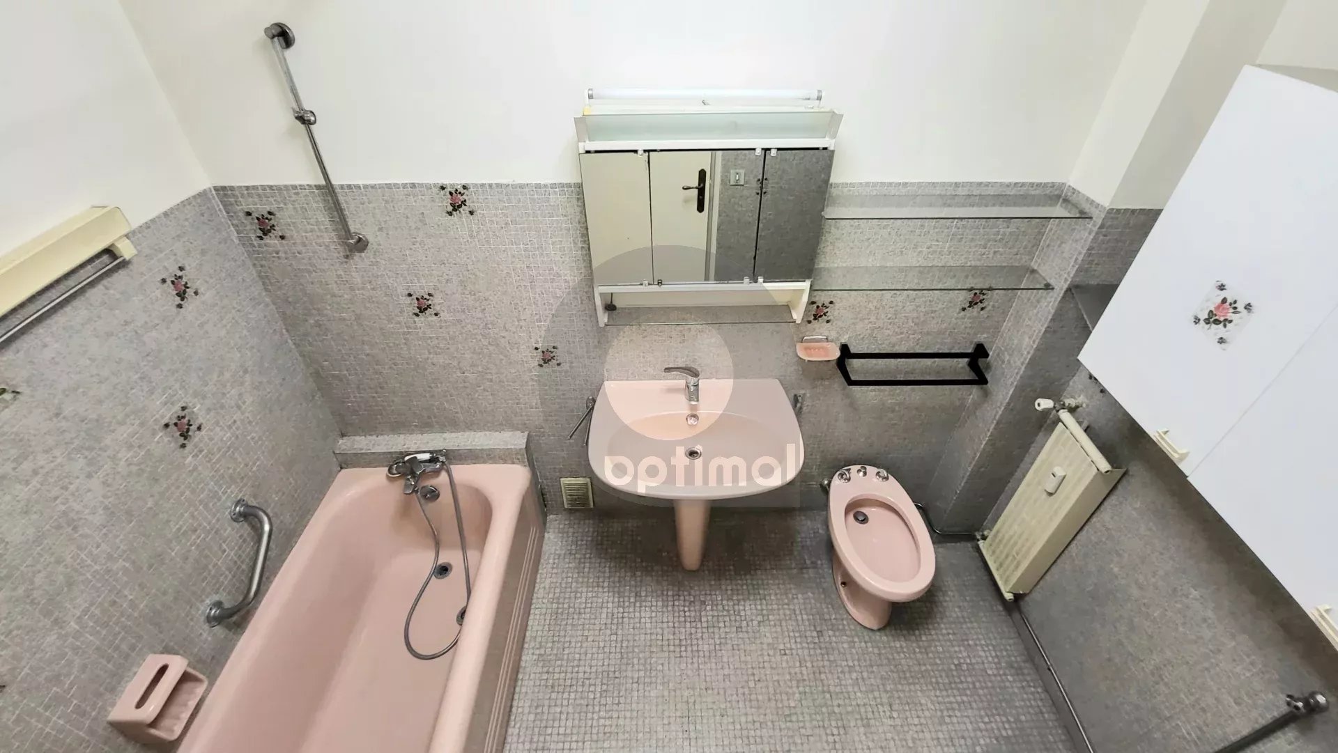 Appartement Front de Mer – Menton – Proche Solenzara