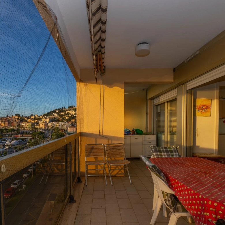 Appartement à vendre à Menton vue panoramique Mer et Vieille Ville