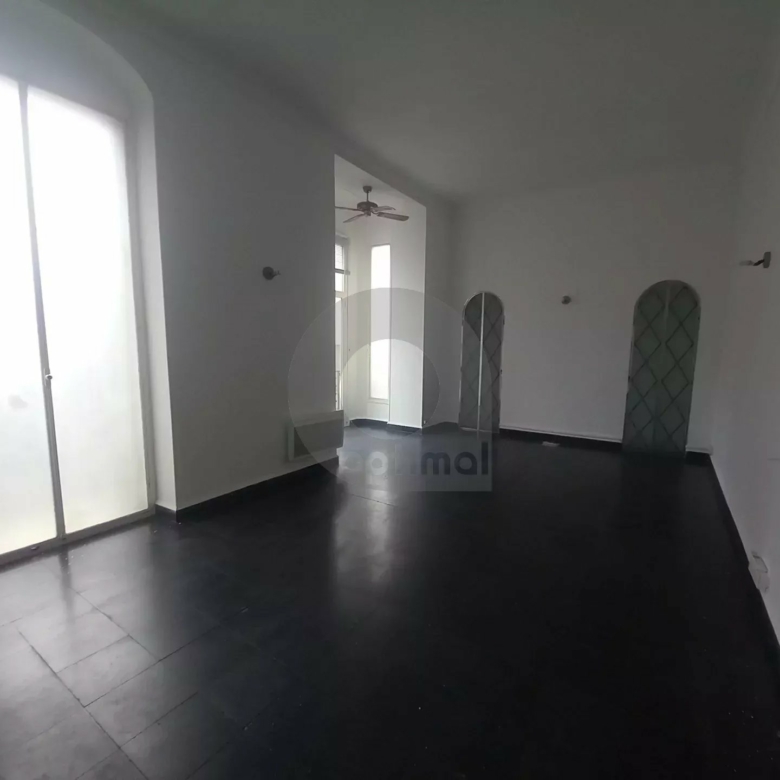 Grand 5 pièces 122 m² plein centre Menton !