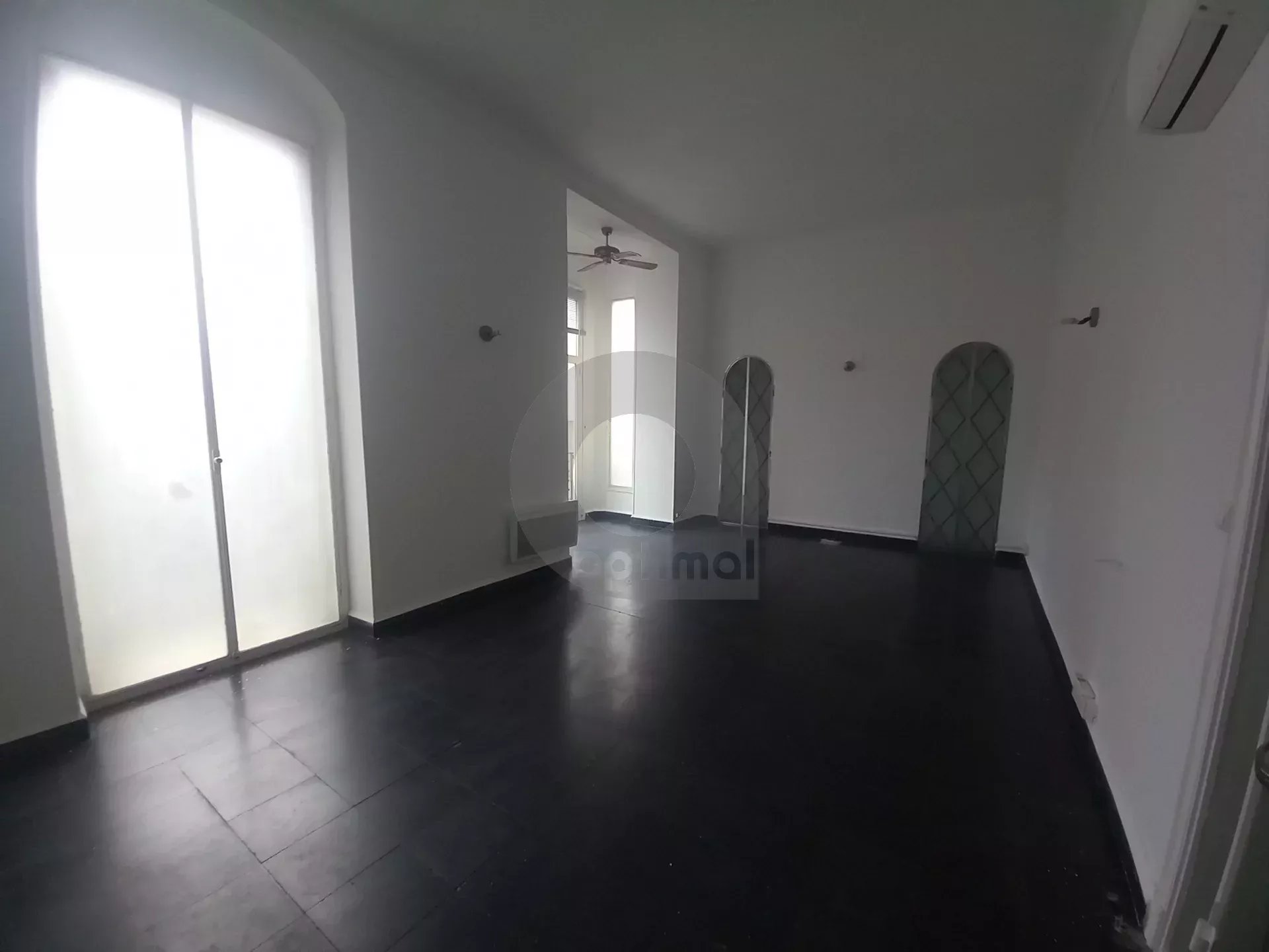 Grand 5 pièces 122 m² plein centre Menton !