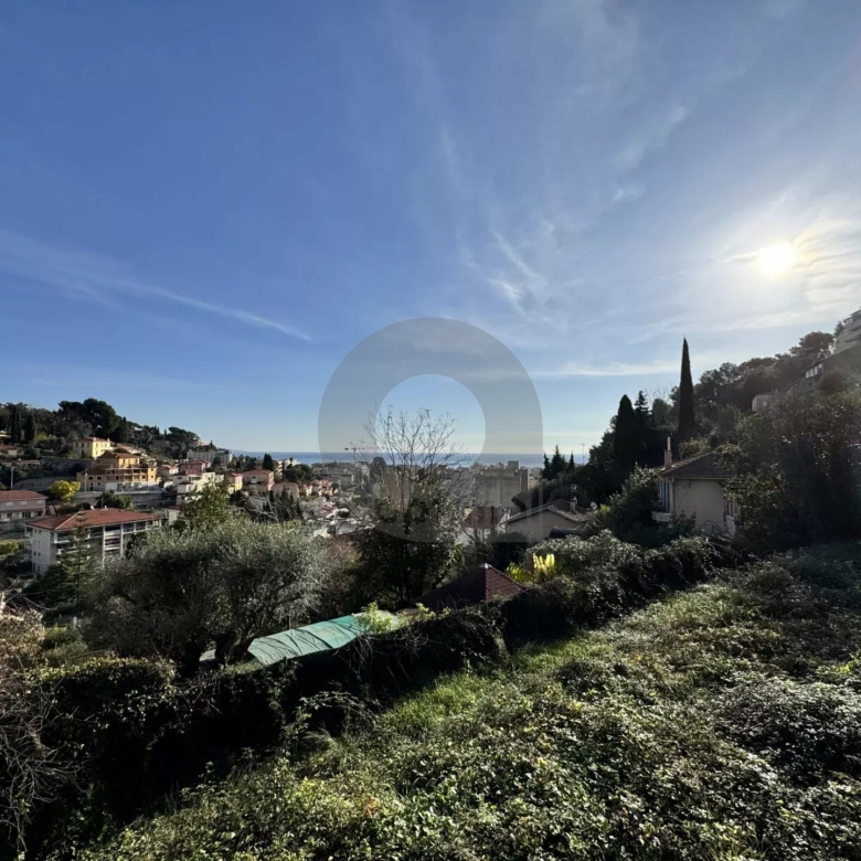 2 PIÈCES ROQUEBRUNE VUE MER JARDIN TERRASSE GARAGES