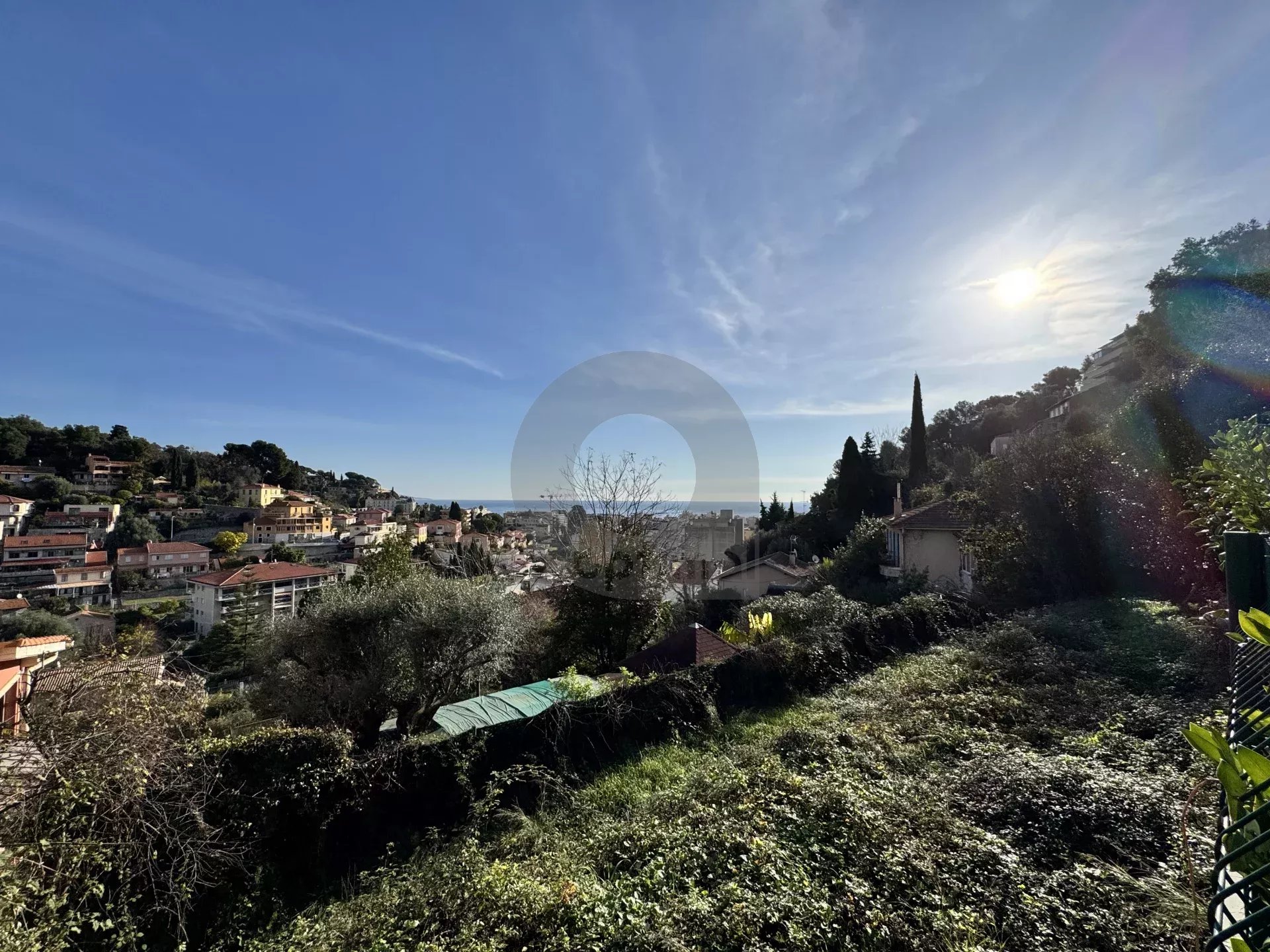 2 PIÈCES ROQUEBRUNE VUE MER JARDIN TERRASSE GARAGES