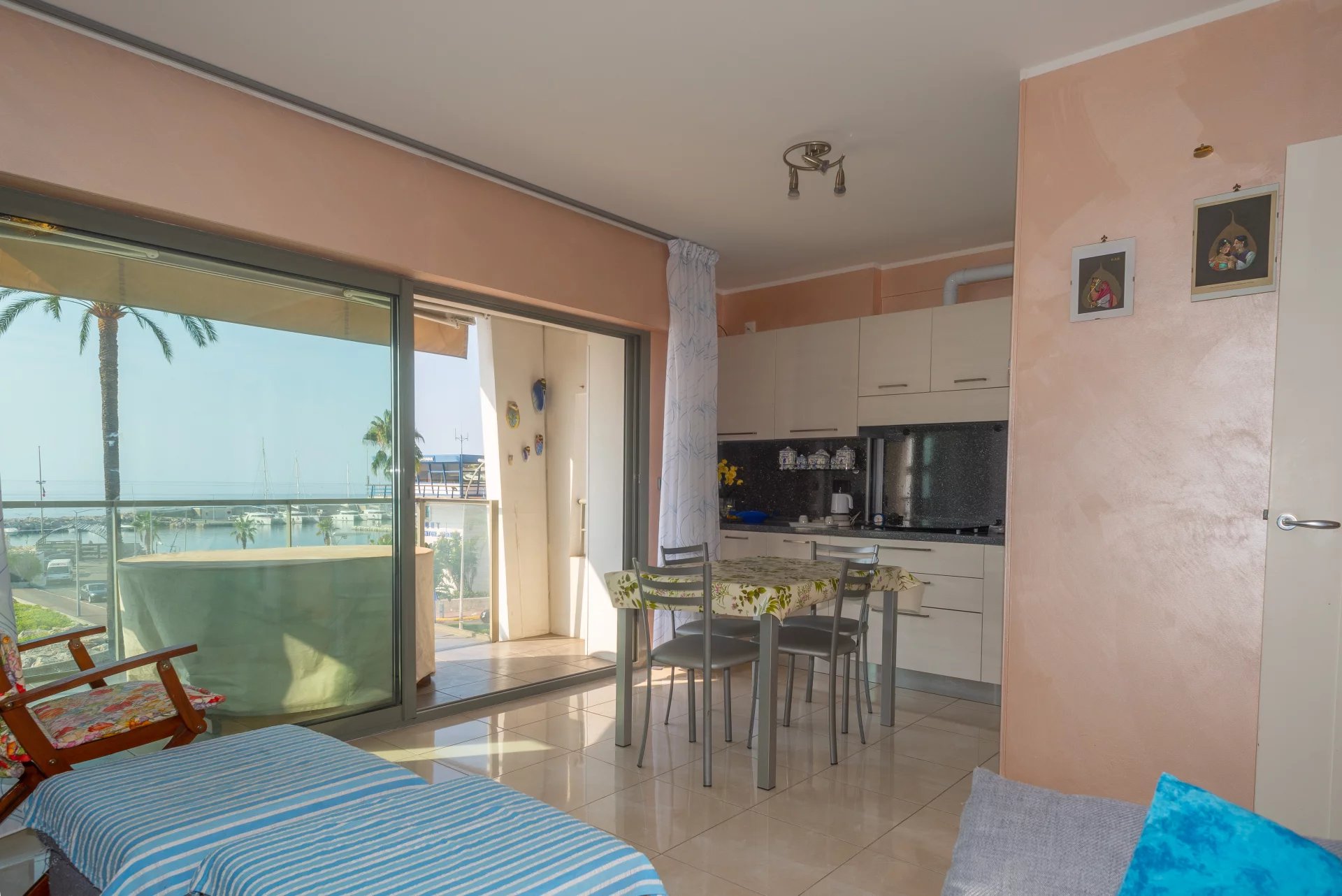MENTON GARAVAN FRONT DE MER