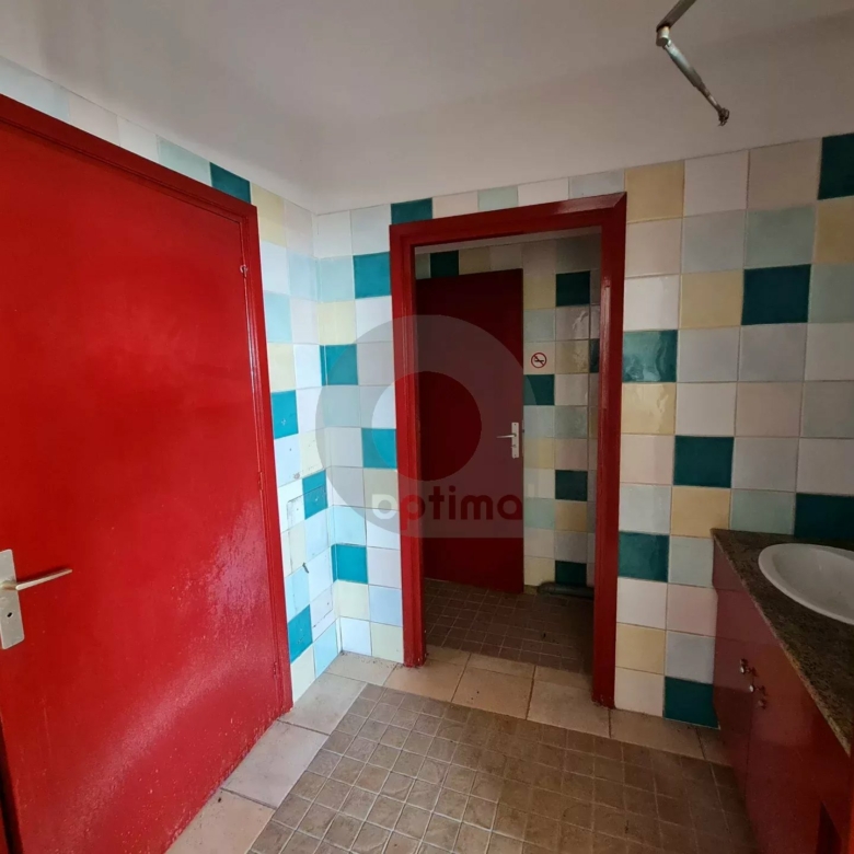 A LOUER : Local commercial 75 m² – Bord de mer de Menton