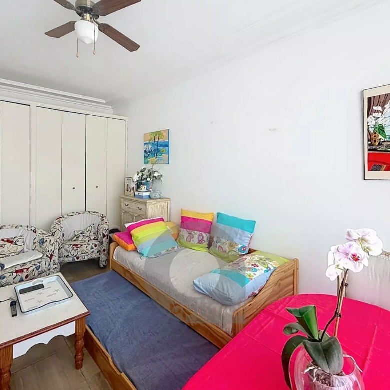 Menton centre-ville – Grand studio avec terrasse – Cave