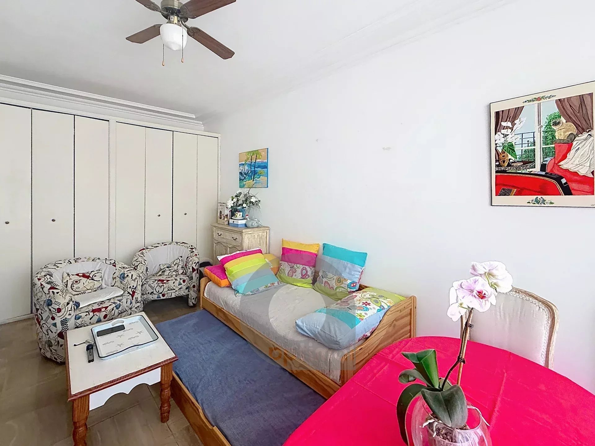 Menton centre-ville – Grand studio avec terrasse – Cave