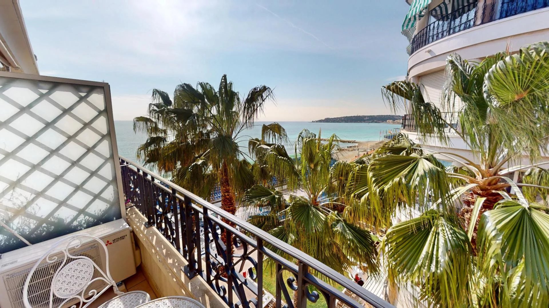 5faef1213e9f51f0d8bffe000e9e9da1_4e26cd42d5_1920-original-173586-0.jpg Magnifique studio avec balcon vue mer et garage plein centre de Menton