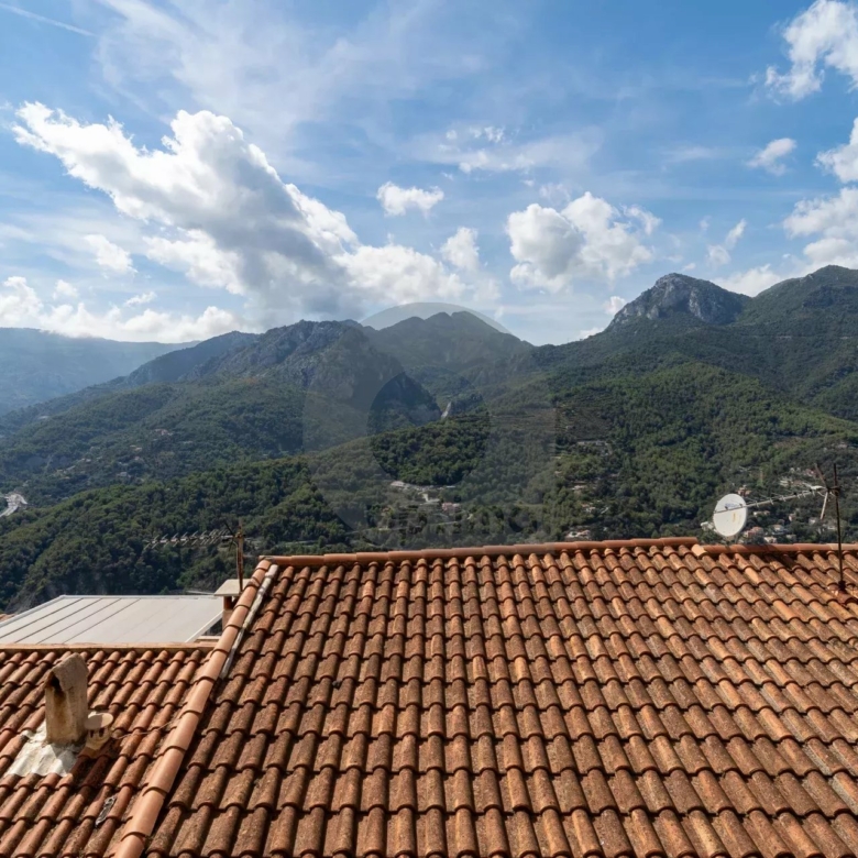 APPARTEMENT CASTELLAR 5 PIECES TRIPLEX