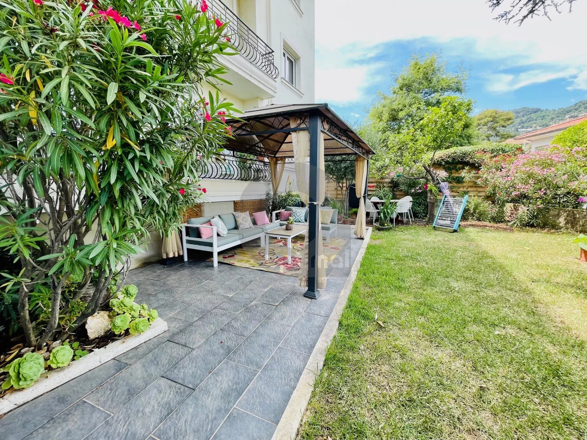 3 pièces plateau du Cap Martin avec JARDIN