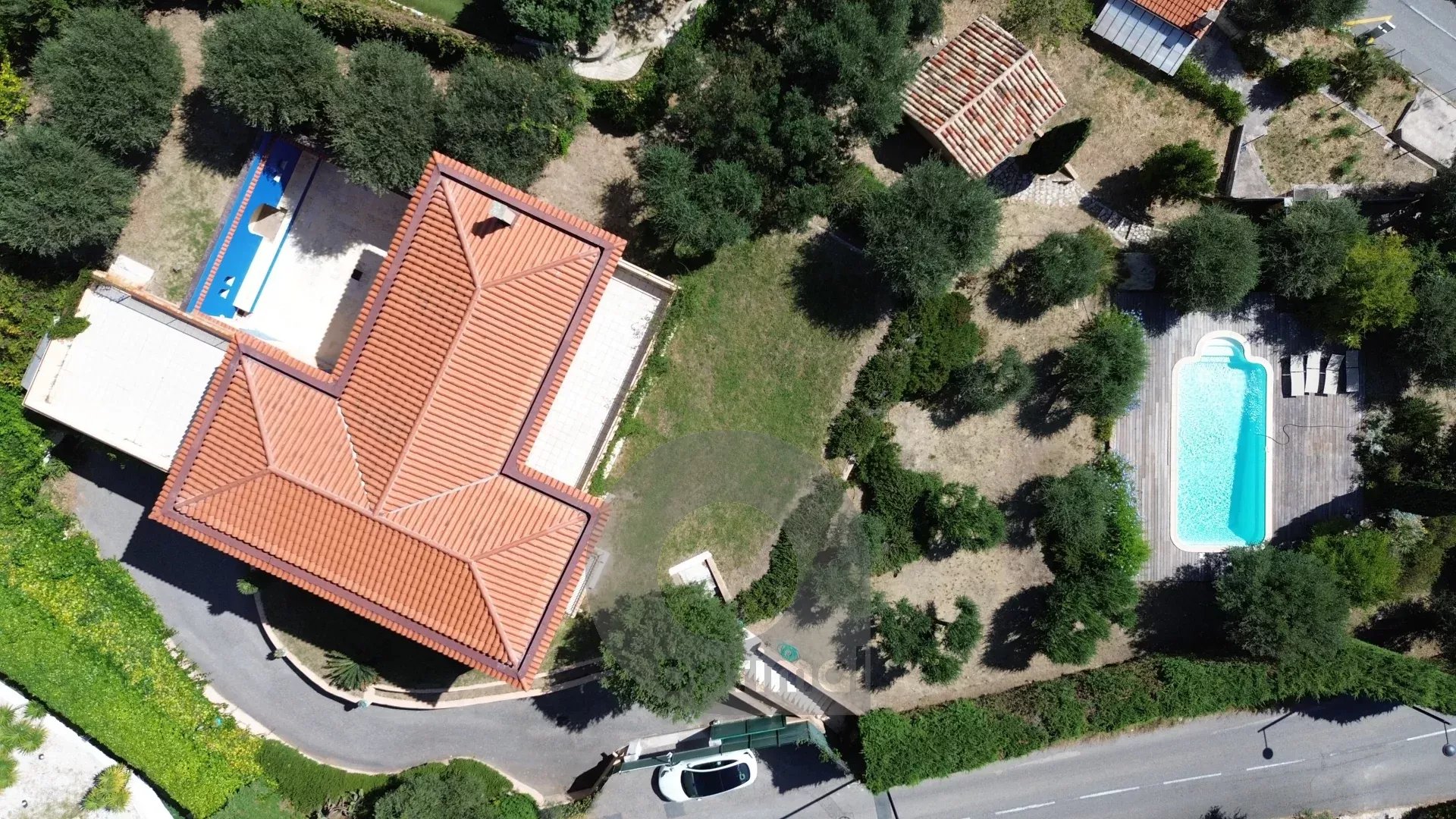 Menton – Propriété de caractère avec vue mer panoramique et permis purgé