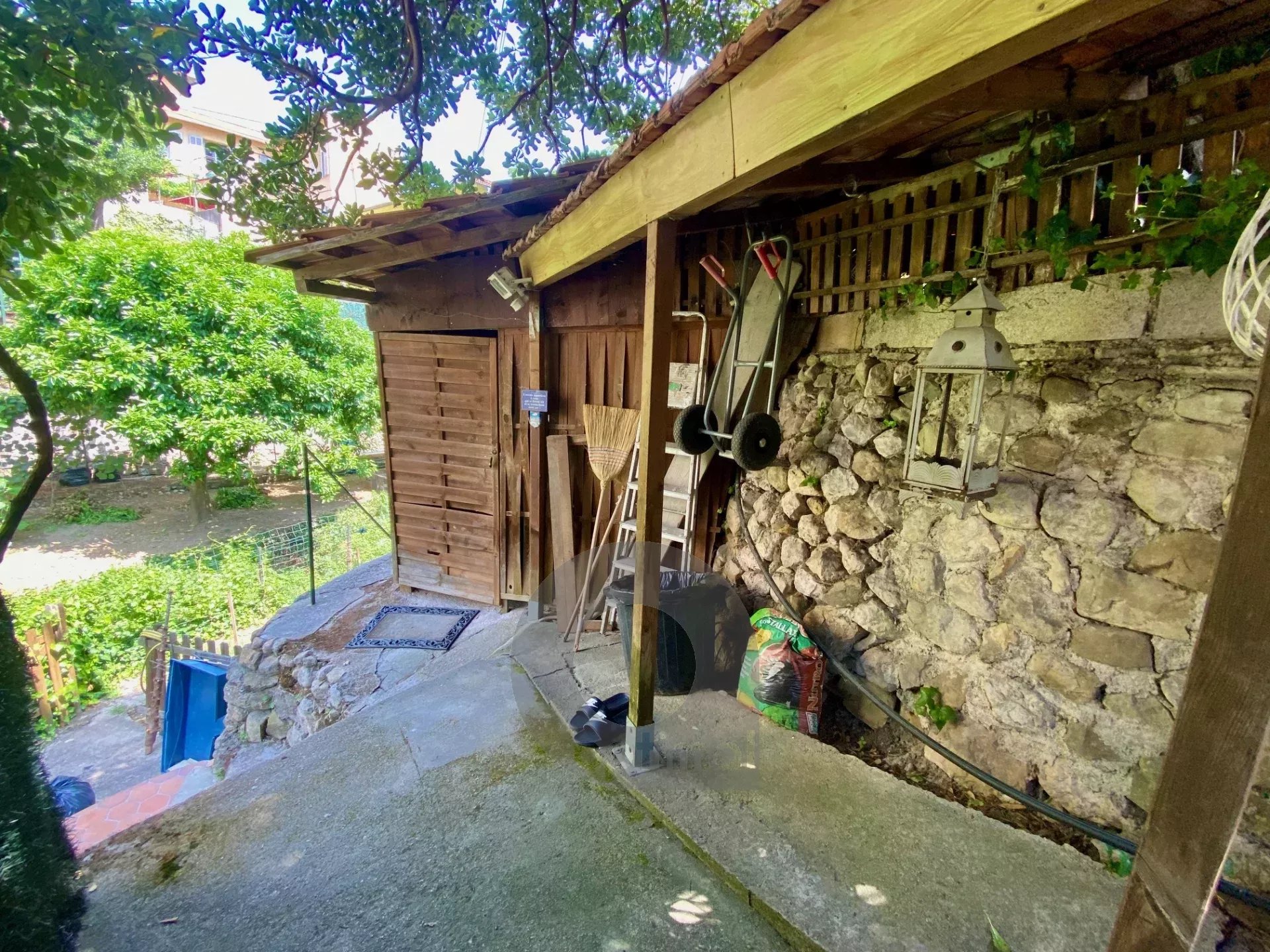 Maison individuelle 4 pièces – Terrasse & Piscine – Accès pédestre