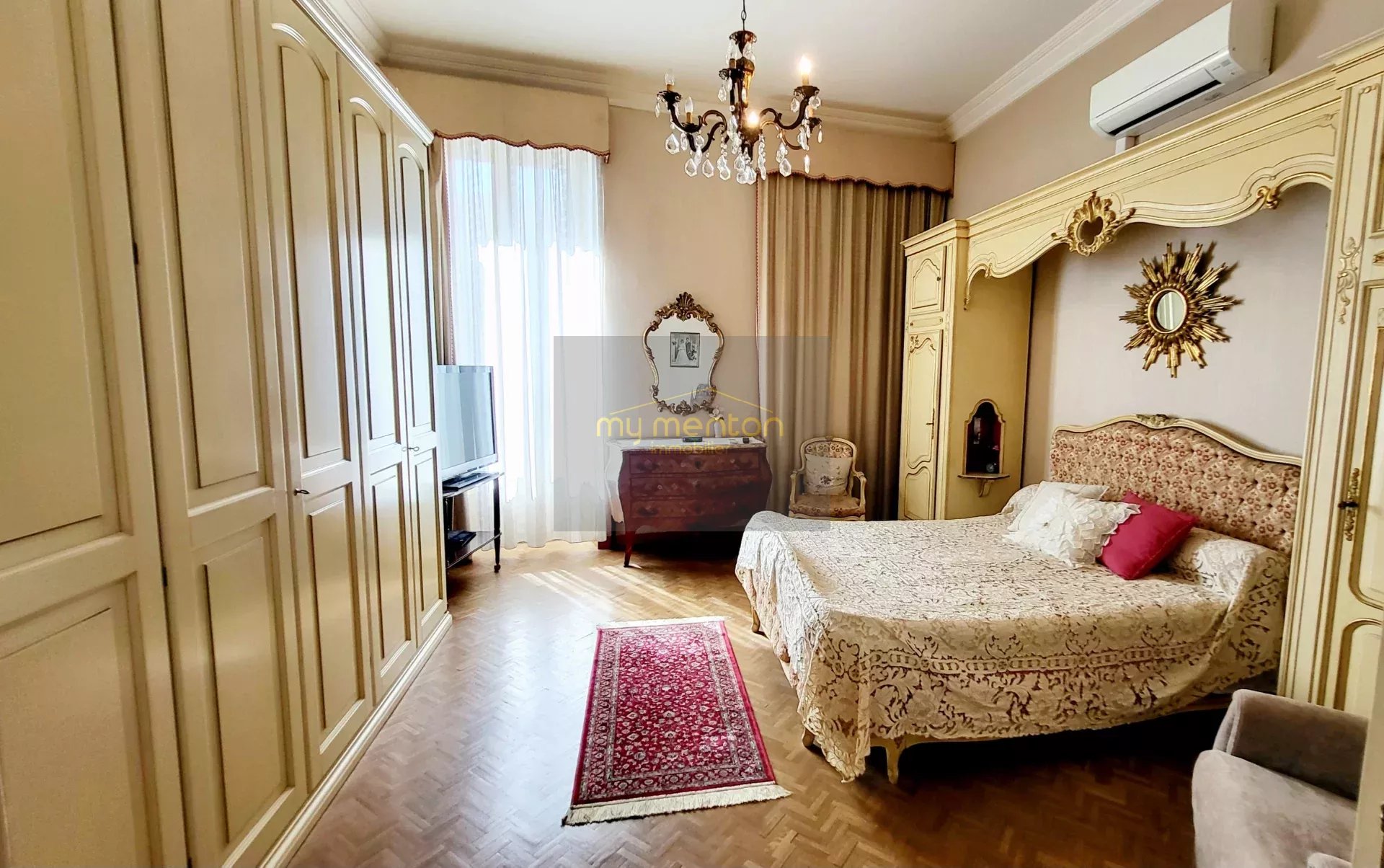 MENTON CENTRE ;  Appartement Bourgeois Front de mer