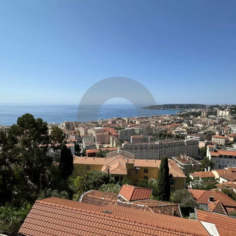 MENTON – TERRES CHAUDES: APPARTEMENT 2P AVEC VUE MER PANORAMIQUE –  GARAGE et CAVE