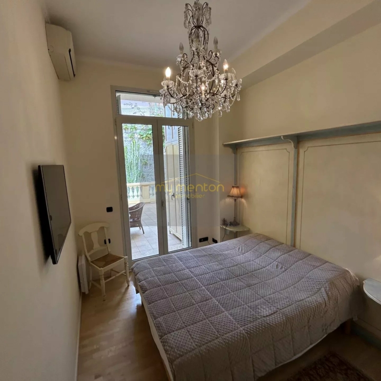 Menton Garavan – Luxueux 3 pièces avec vastes terrasses, vue mer panoramique
