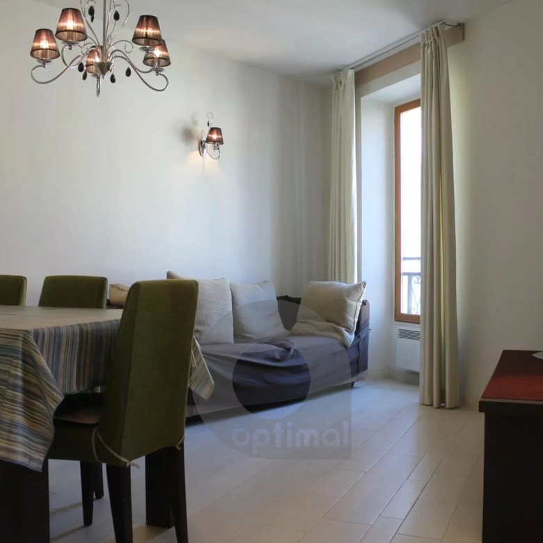 plein centre ville de Menton appartement 3 pièces