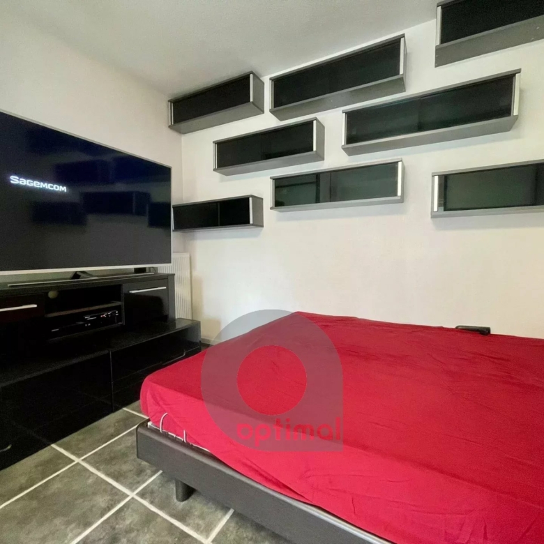 Proche Eze VIllage, 3 p en RDJ, terrasse/jardin garage