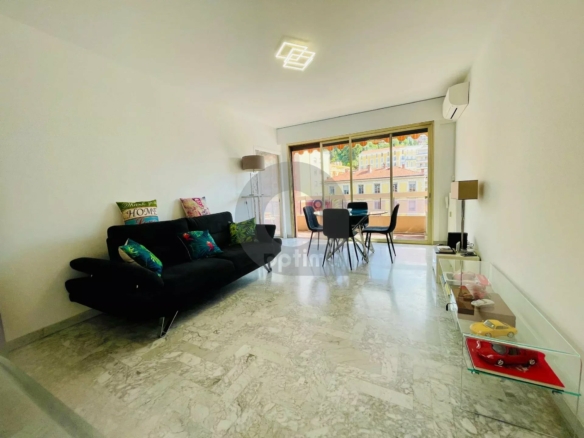 EXCLUSIVITE, 2 pièces de 62m² avec GARAGE centre de Menton