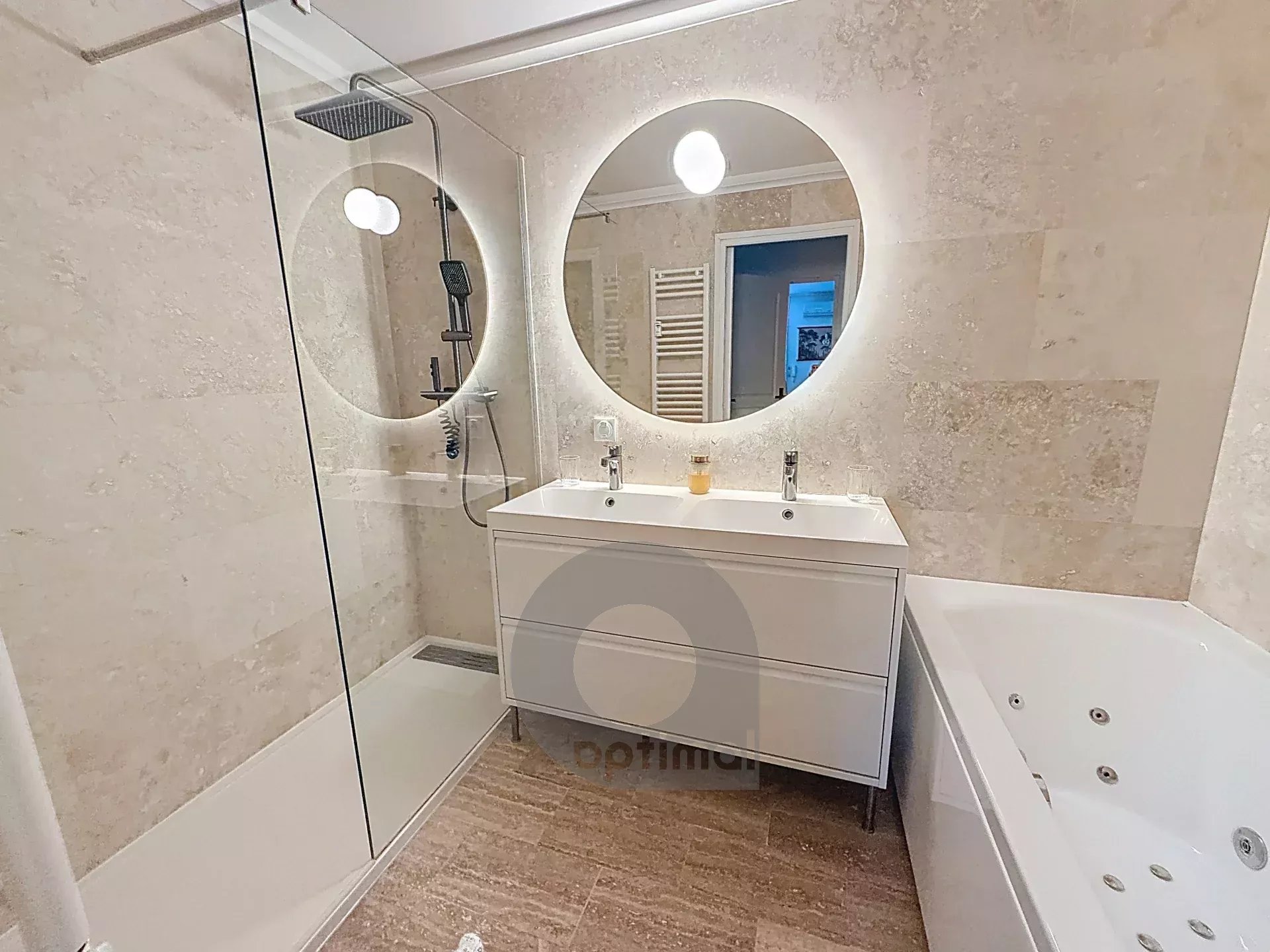 RCM Secteur Cap Martin – Résidence de Prestige – Magnifique 2 pièces en rez-de-jardin