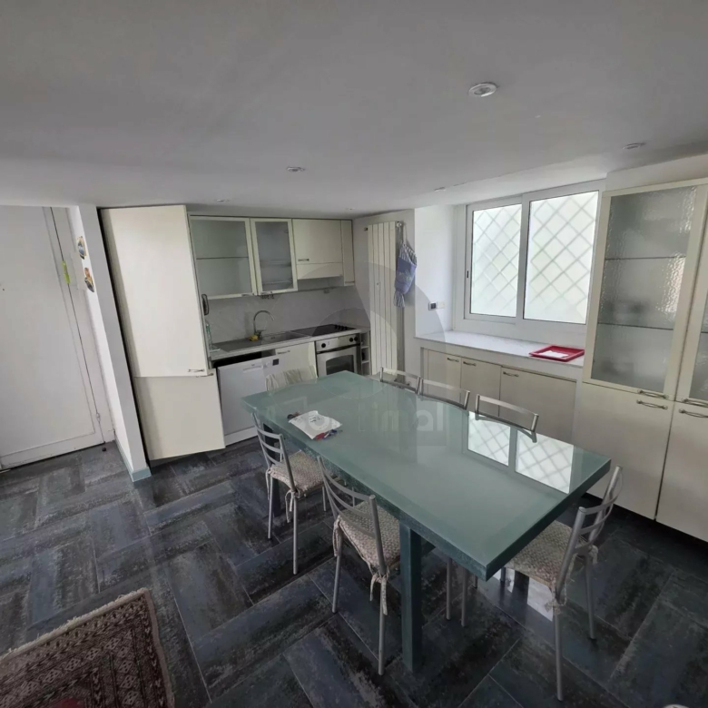 APPARTEMENT BOURGEOIS ORIGINAL MENTON GARAVAN GARAGE