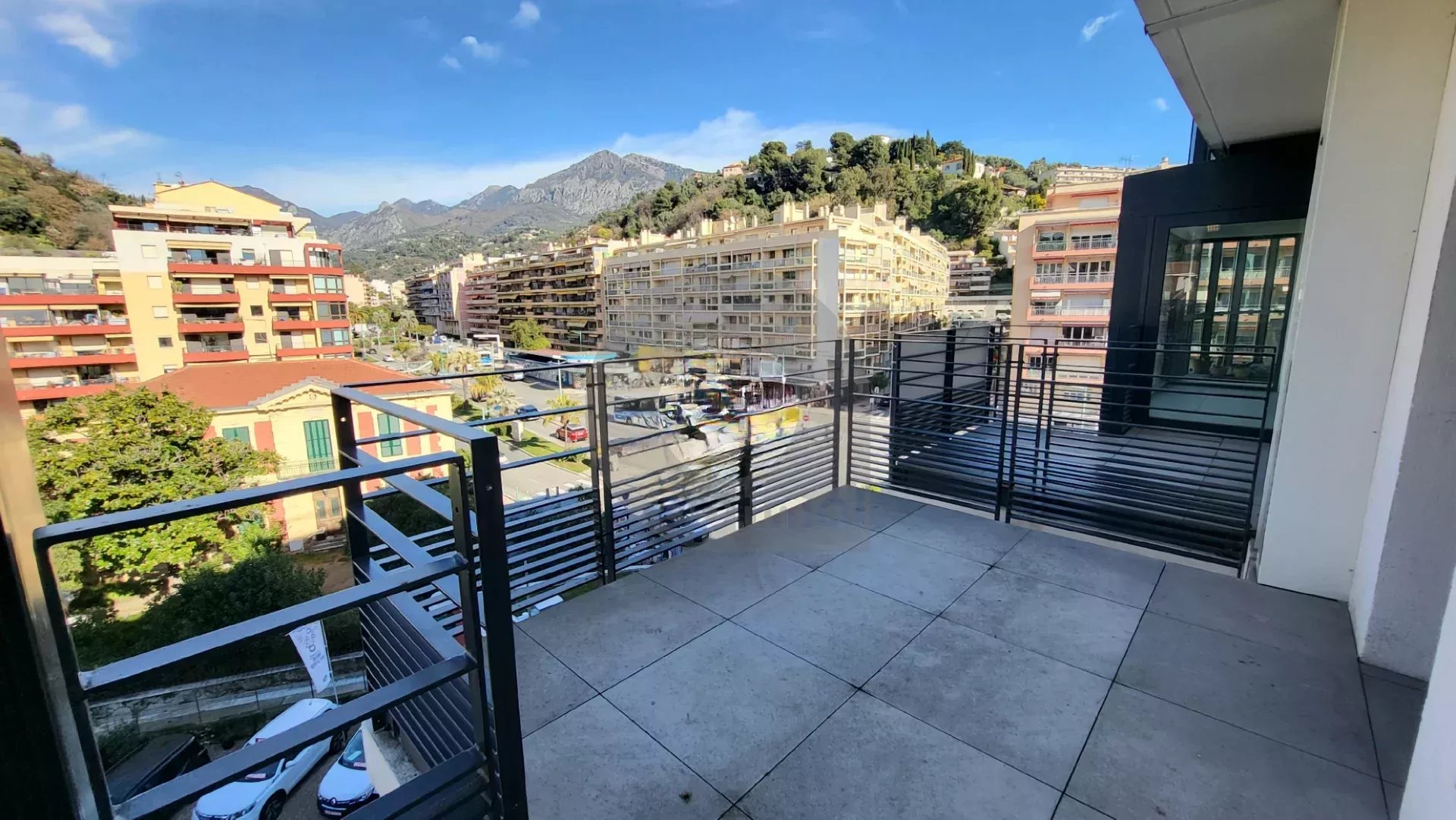 Menton centre – Immeuble neuf – Appartement deux pièces avec terrasse