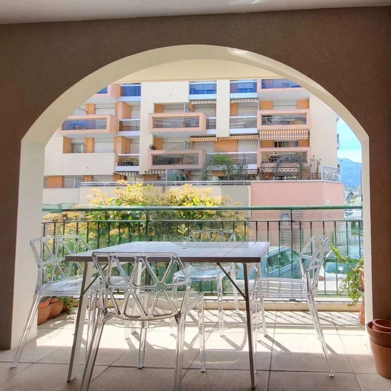 Menton centre ville –  Appartement 2 Pièces – terrasse et parking