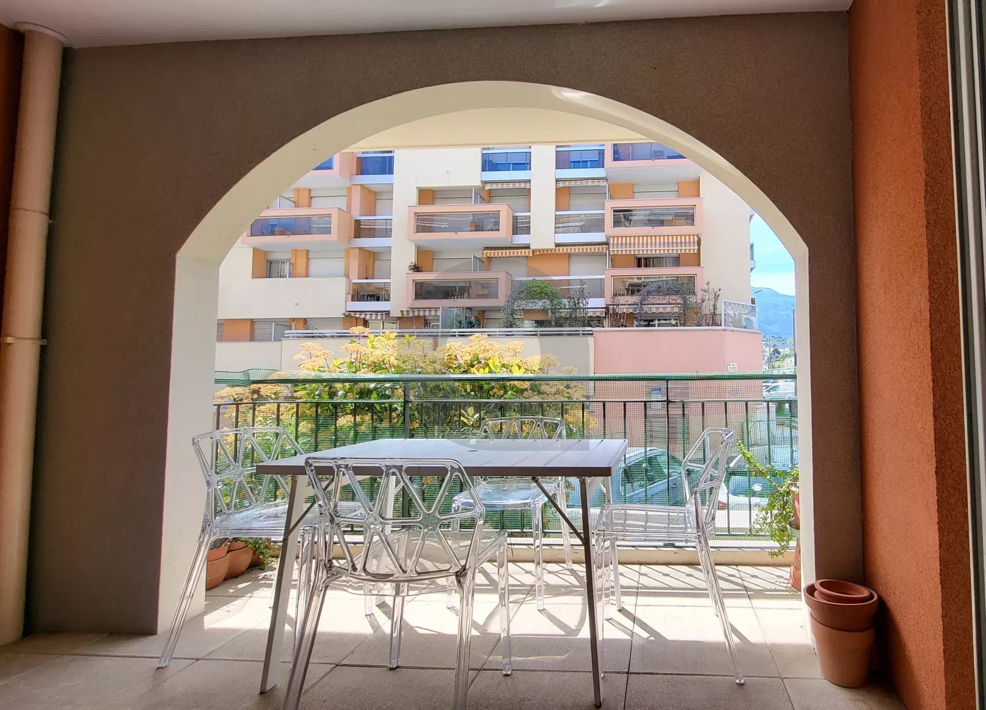 Menton centre ville –  Appartement 2 Pièces – terrasse et parking