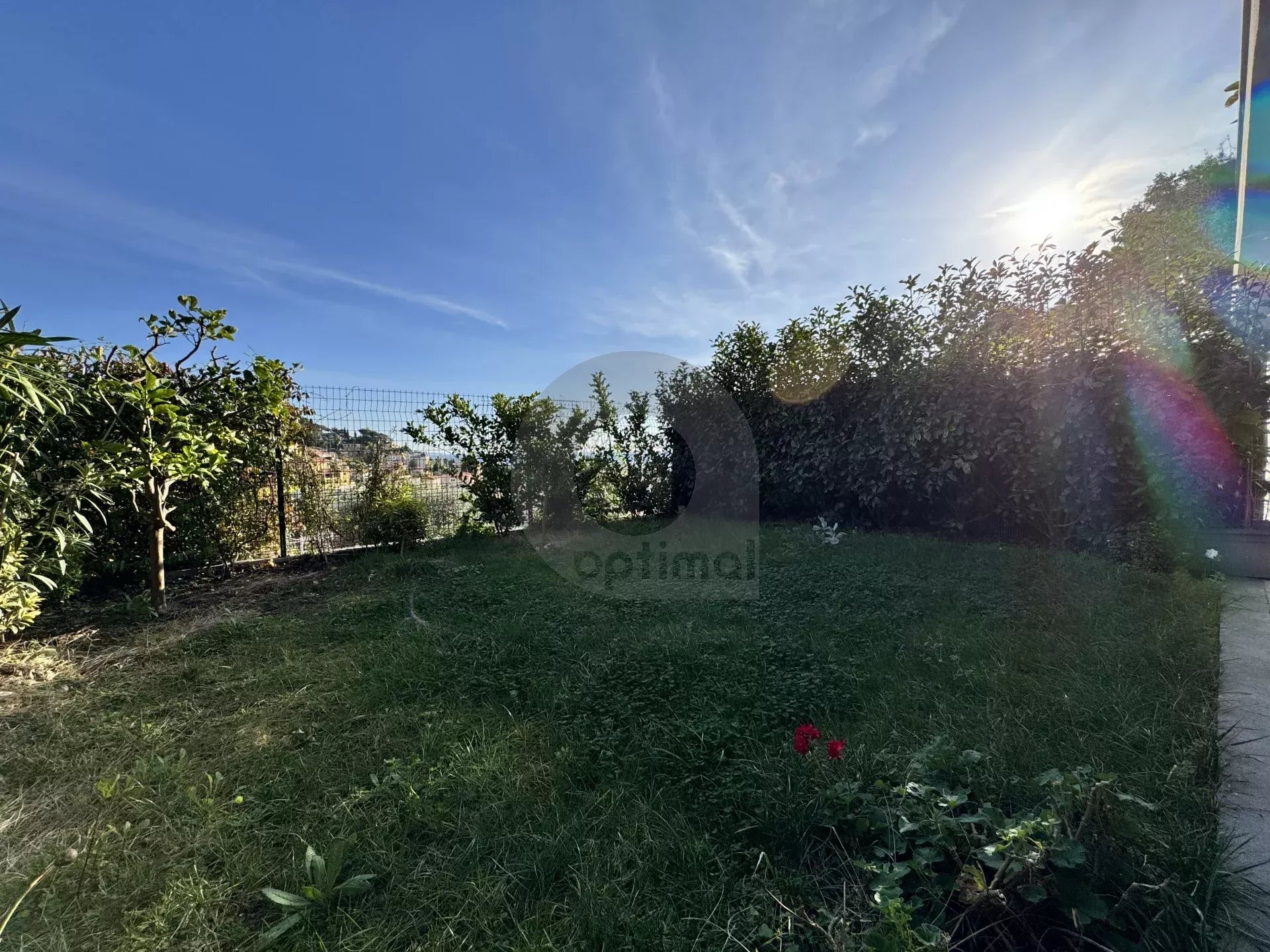 2 PIÈCES ROQUEBRUNE VUE MER JARDIN TERRASSE GARAGES