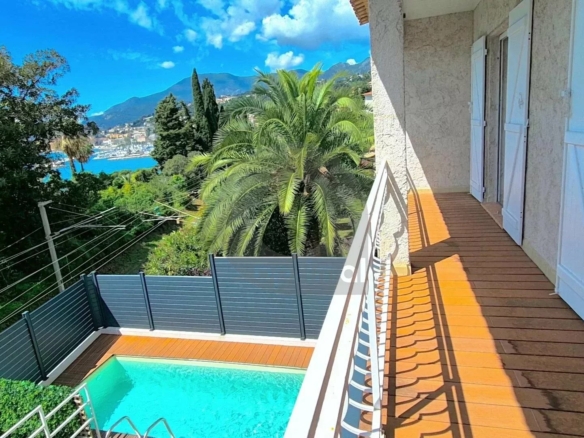 🌿 Charmante Maison de Ville mitoyenne avec Vue  –Mer et Menton Quartier Garavan, Menton