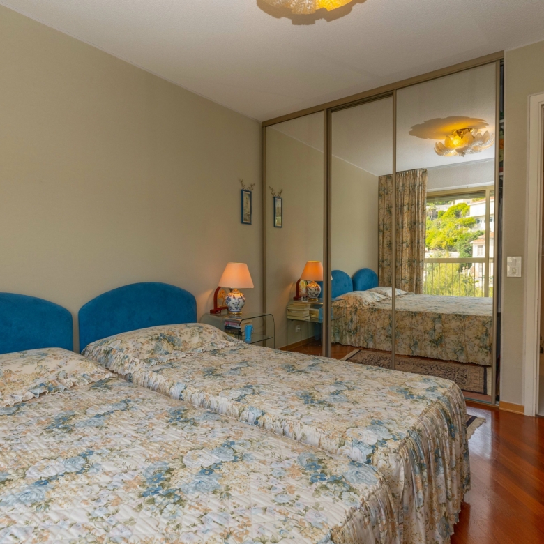 MENTON GARAVAN – APPARTEMENT 3 PIECES BORD DE MER, VUE MER