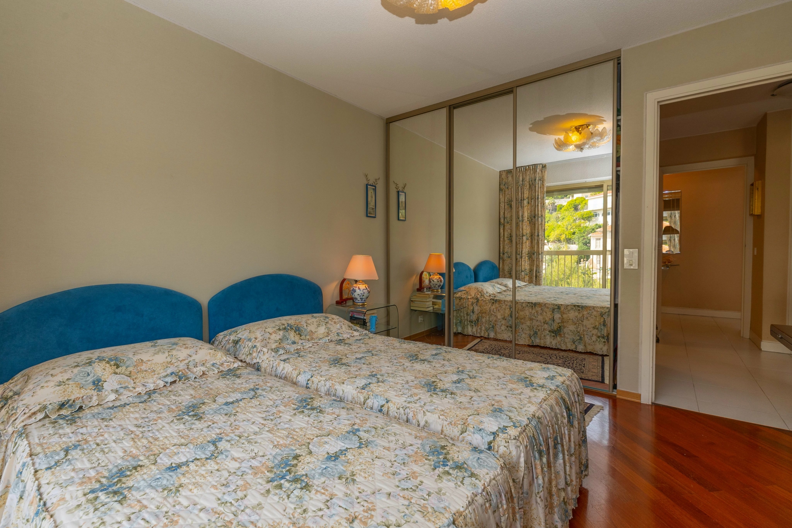 MENTON GARAVAN – APPARTEMENT 3 PIECES BORD DE MER, VUE MER