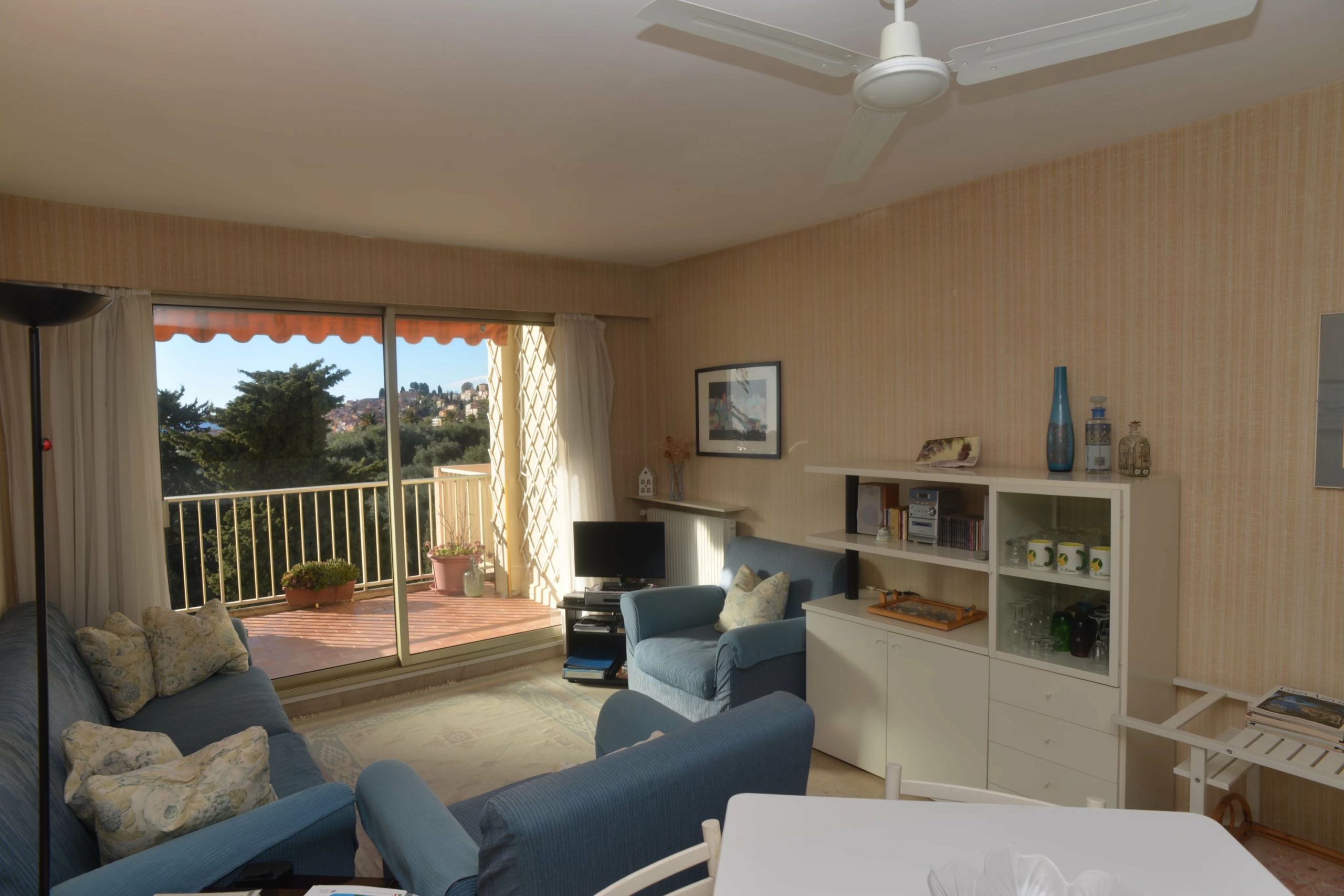 MENTON GARAVAN – 3 pièces dernier étage avec terrasse vue mer cave et garage