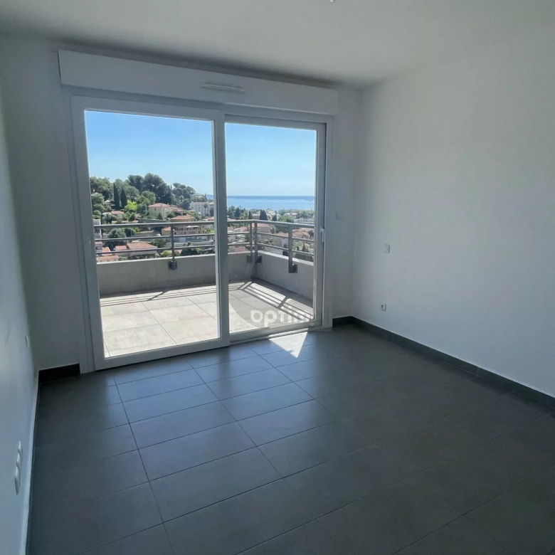 A LOUER : RCM – 2P TERRASSE VUE MER PARKING