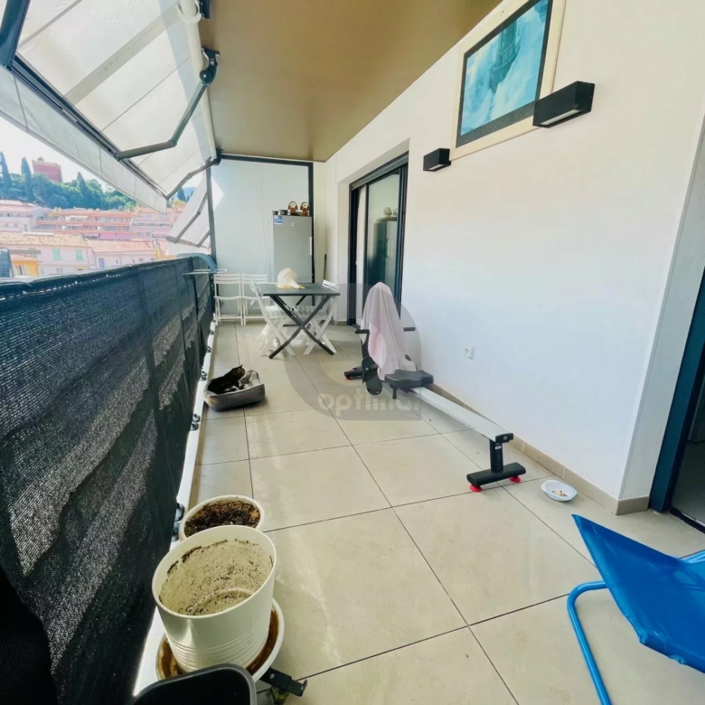 2 Pièces Plein centre de Menton dans Résidence Neuve