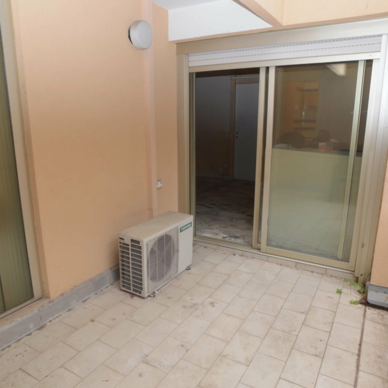 Menton – appartement deux pièces bord de mer à Garavan