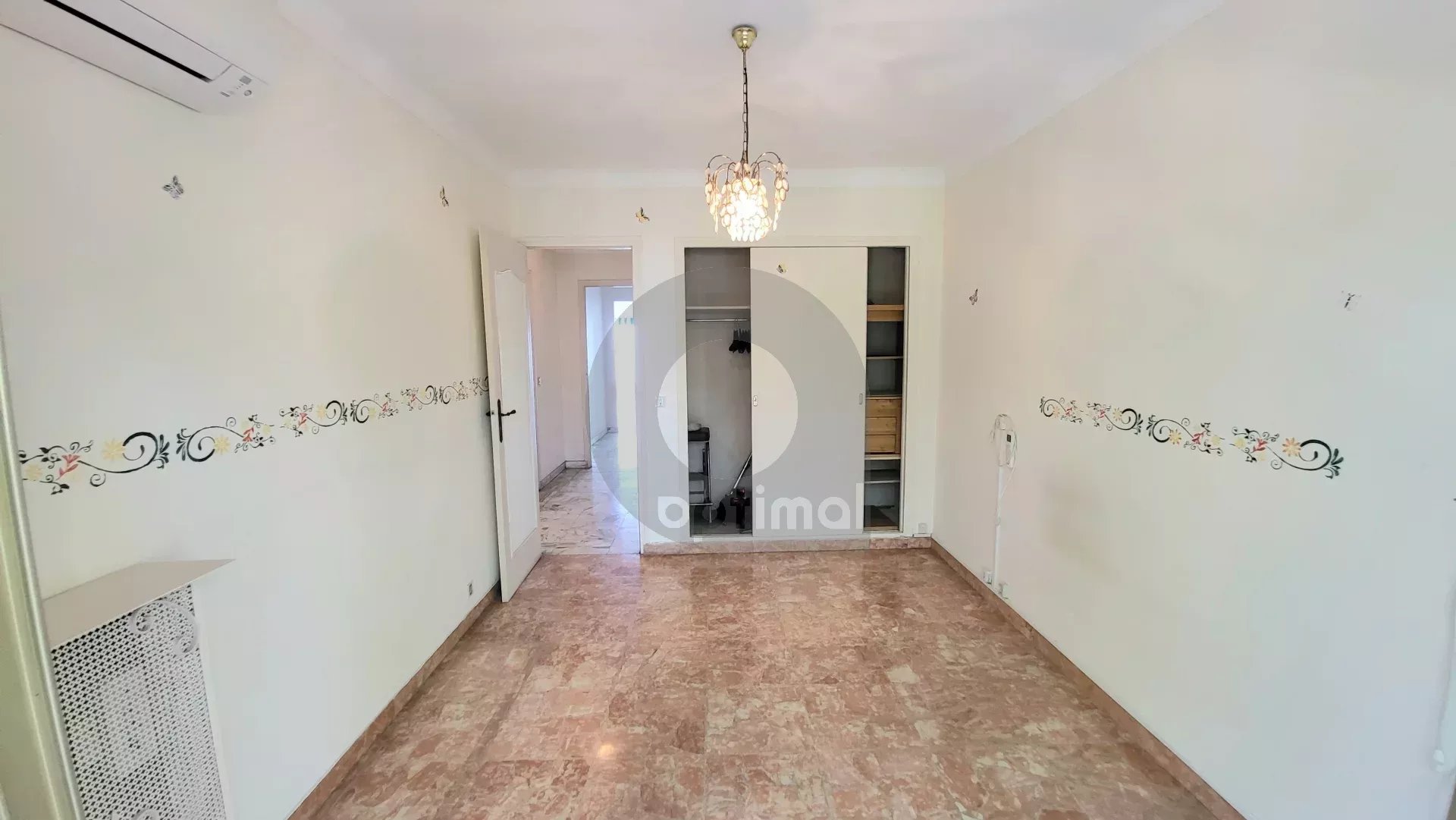 Appartement Front de Mer – Menton – Proche Solenzara