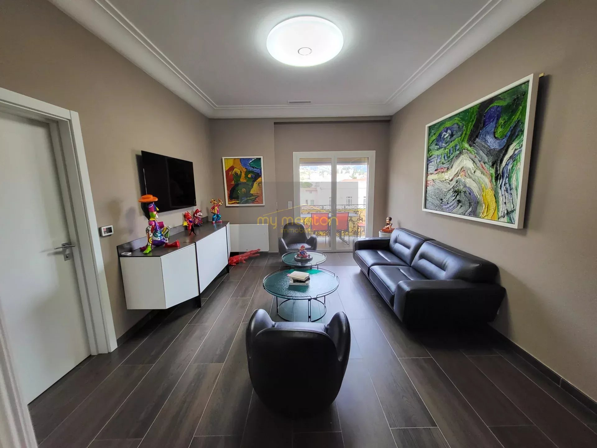 Appartement d’exception – Dernier étage, balcons et vue mer – Menton Centre