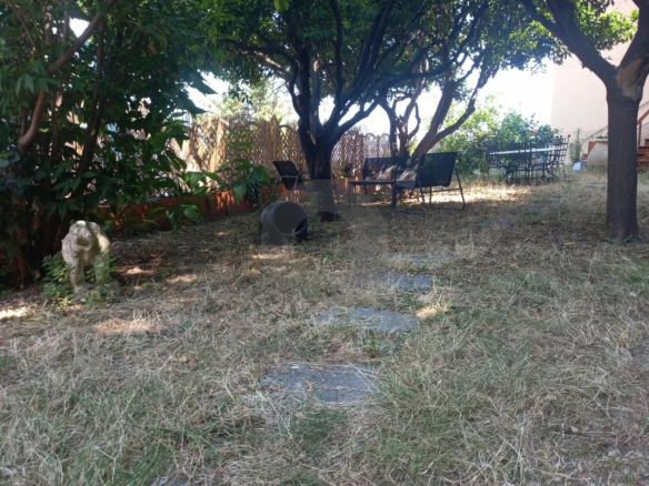 Beau 2 pièces avec grand jardin