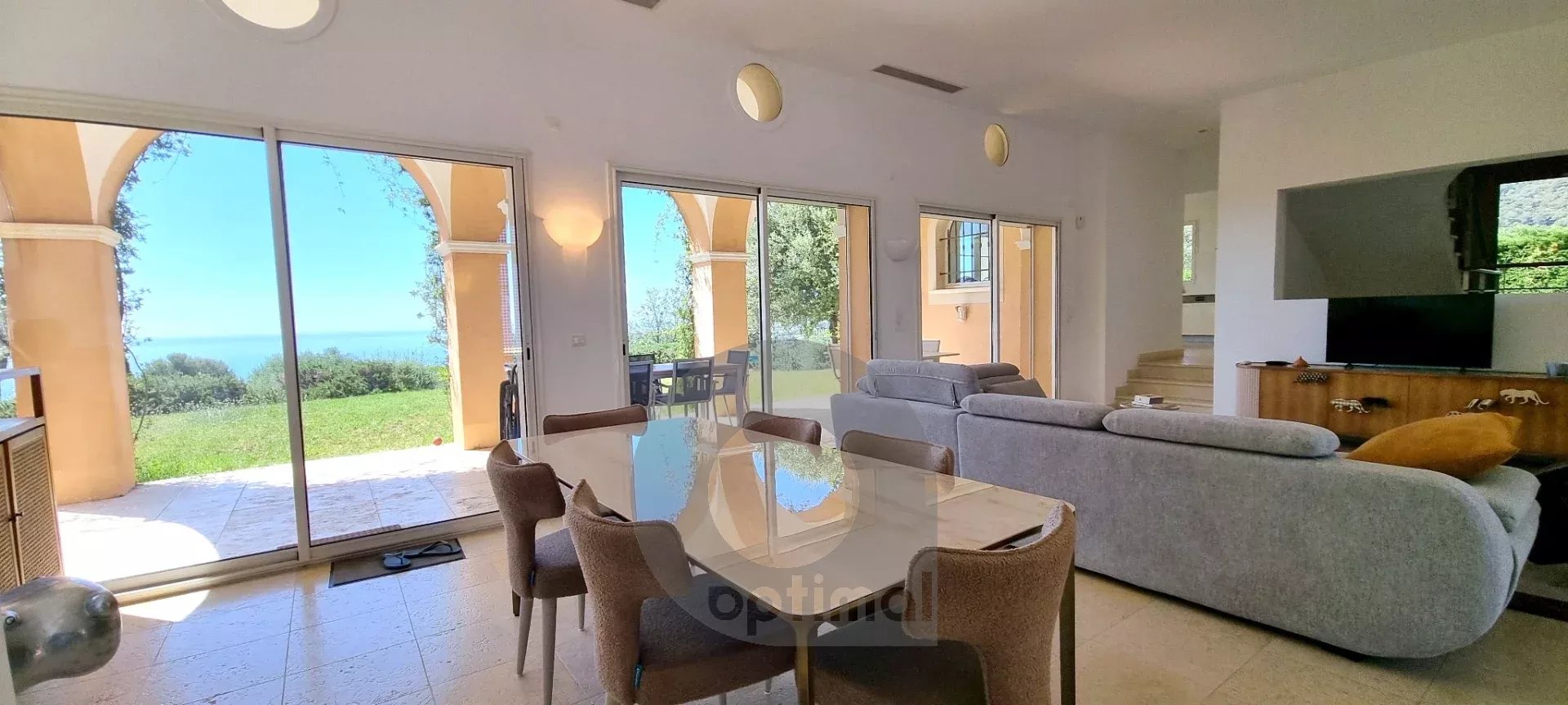Menton – Propriété de caractère avec vue mer panoramique et permis purgé