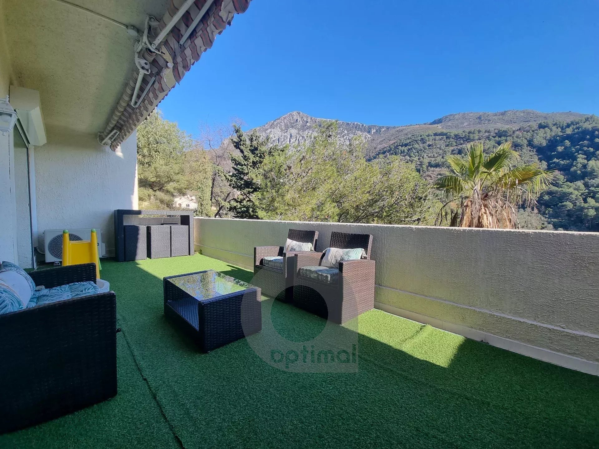 CASTELLAR – villa à 250 mètres de Menton